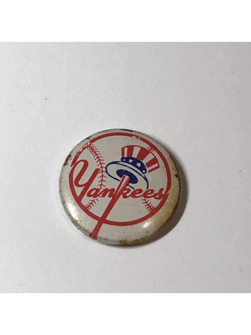 Vintage New York NY YANKEES Logo Baseball PINBACK Pin